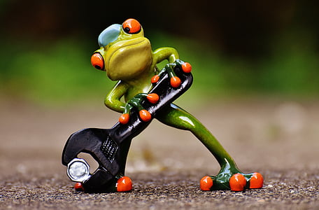 mechanic frog figurin thumbnail