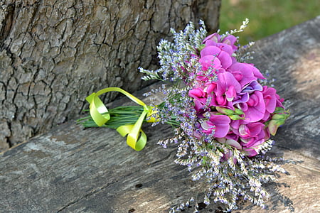 pink petaled flowers bouquet thumbnail