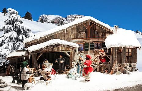 The Nativity set with snow decor thumbnail