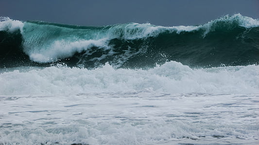 photo of ocean waves thumbnail
