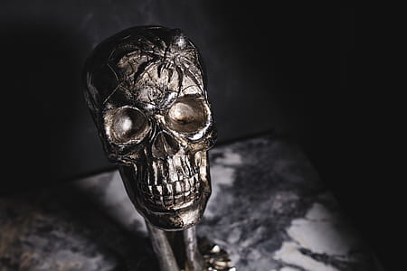 Halloween Skulls Decorations thumbnail