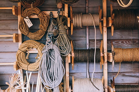 Spools and bundles of Ropes and strings thumbnail