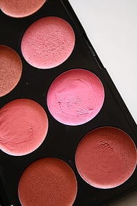 black makeup palette thumbnail