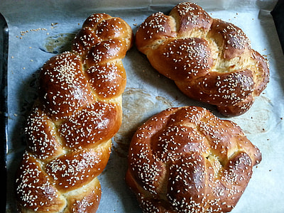 three cooked breads thumbnail