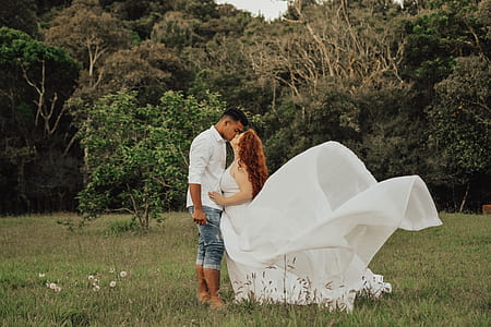man kissing woman thumbnail