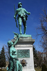 London's Boer War statue, Victoria Park in Ontario, Canada thumbnail