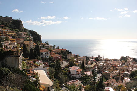 town beside sea thumbnail