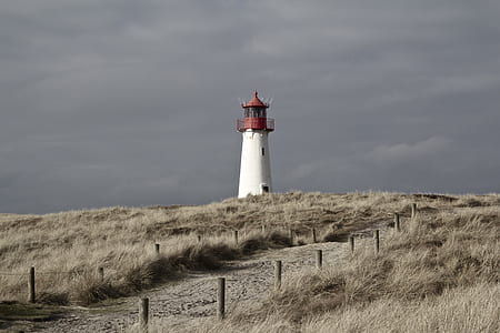 lighthouse on hill thumbnail