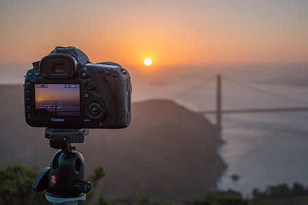 Camera on tripod in San Francisco thumbnail