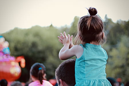 Shallow Focus Photography Of Girl Clapping thumbnail