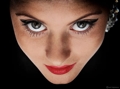 woman face thumbnail