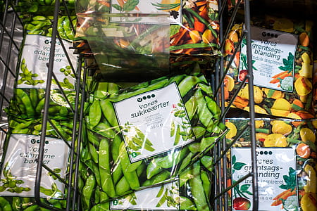 Frozen peas in a supermarket thumbnail