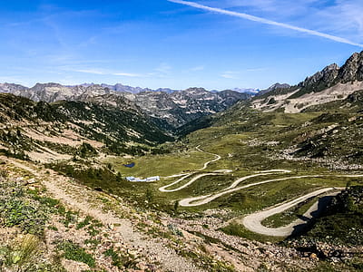 Curvy Road in Valley thumbnail