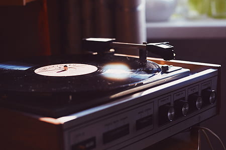 photo of gray and black vinyl record player thumbnail