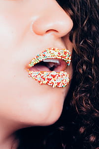 Woman Multicolored Bead Lipstick thumbnail