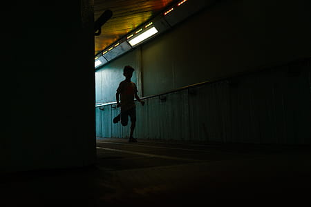 boy run in the building thumbnail