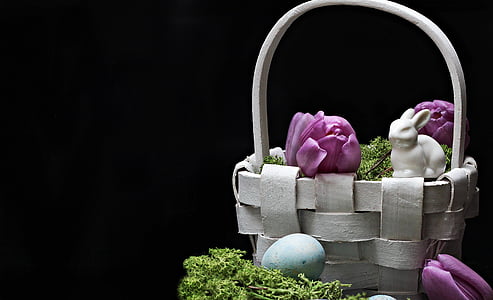 white wicker basket thumbnail