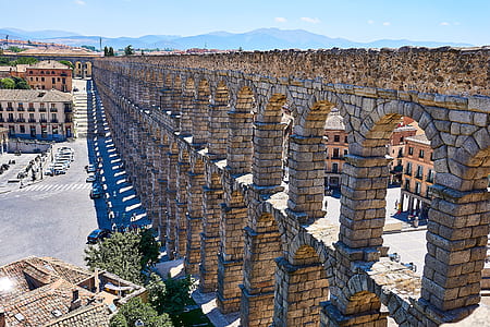 aerial view photography of concrete column wall thumbnail