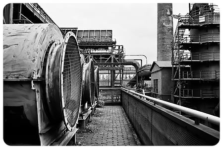 grayscale photo of concrete buildings thumbnail