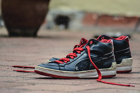 Black and Red Leather Puma Lace Up High Top Shoes thumbnail