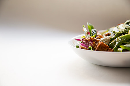 shallow focus photography of vegetable on bowl thumbnail