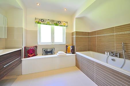 white and brown bathtub thumbnail