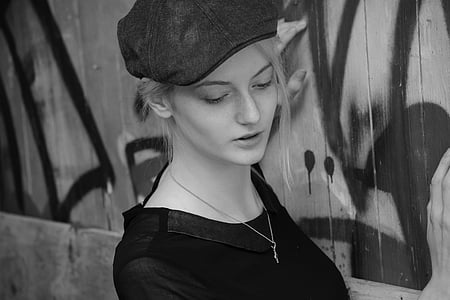 photo of woman wearing black crew-neck top thumbnail