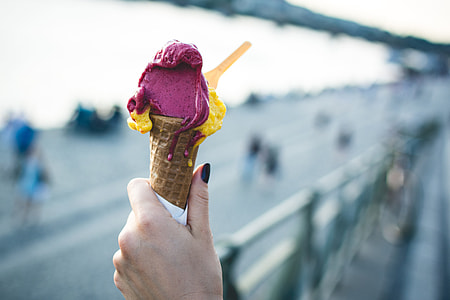 Gelato on the riverside thumbnail