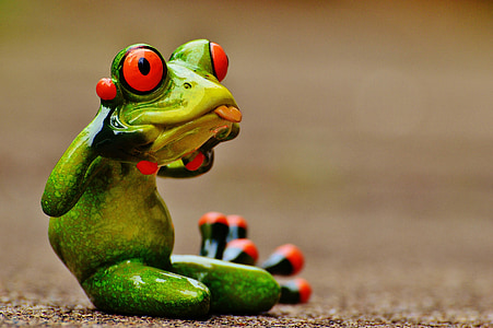 frog toy figure thumbnail