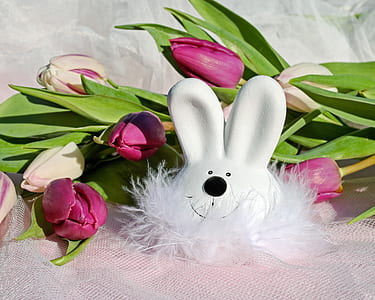 white rabbit head figurine thumbnail
