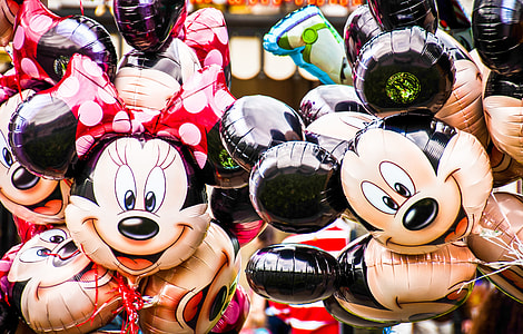 Minnie Mouse and Mickey Mouse balloons thumbnail