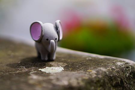 gray elephant figure thumbnail