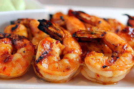 close-up photography of baked shrimps thumbnail