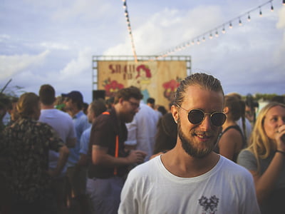 man in white shirt thumbnail