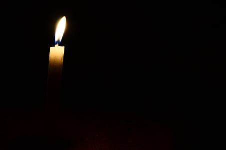 white candle thumbnail