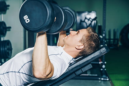 Man Lifting Weights Photo thumbnail