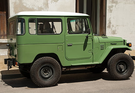 green off-road vehicle thumbnail