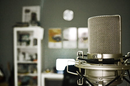 close-up photo of condenser micorphone thumbnail