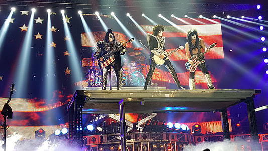 Kiss concert video still thumbnail