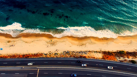 bird's eye view of Chicago Coastline thumbnail