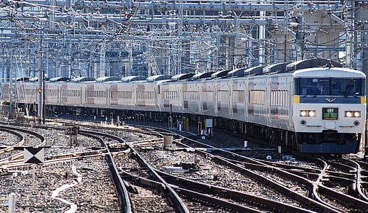 white train thumbnail