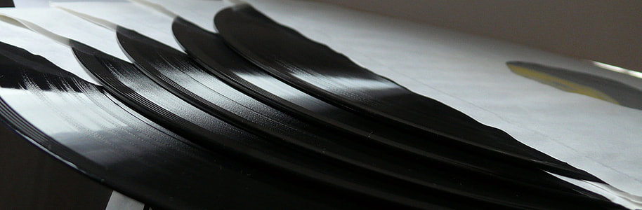 close-up photo of several vinyl discs thumbnail