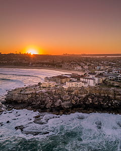 Bird's-eye View of Ocean Waves thumbnail