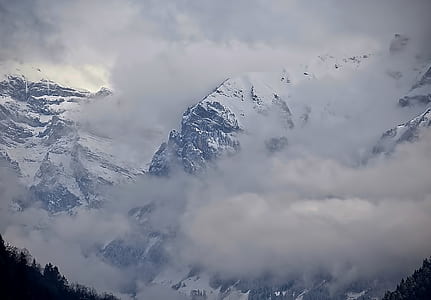 mountain covered with snow thumbnail