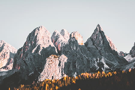 photo of a gray mountain thumbnail