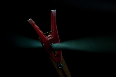 red clothespin thumbnail