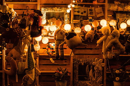 Assorted Plush Toys and Lights thumbnail