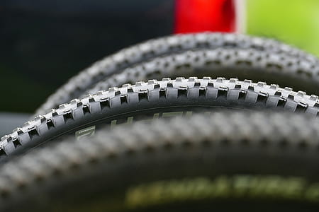 Bicycle Spiky Tire thumbnail
