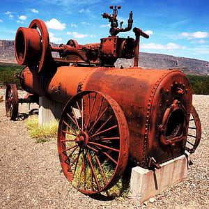 Red Metallic Vintage Machine thumbnail