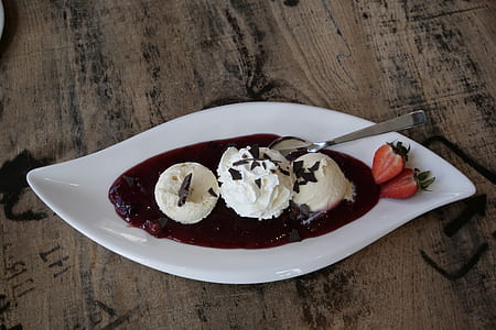 ice cream on white ceramic plate thumbnail